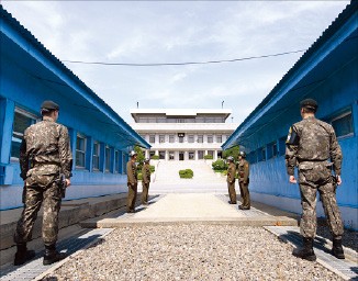 도끼 만행·총격 귀순의 땅 판문점, 몰타 넘어 '냉전 종식의 聖地' 될까