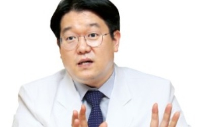  가족 중 대장암 있다면 20대부터 검진해야… 내시경 통해 선종 제거하면 발병률 낮아져