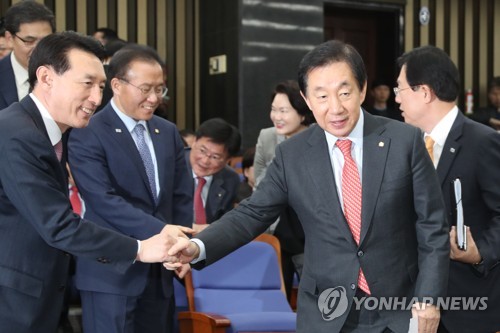 한국당, 오늘 개헌 의원총회… 당론 확정 박차