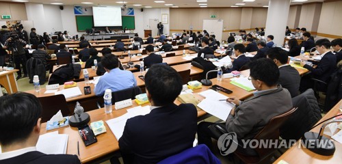 '헌법이 보장한 판사철밥통' 내놓나…판사회의 법관해임제 논의