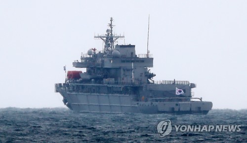 한미 軍, 기상악화로 축소한 상륙훈련…브룩스 사령관 참관