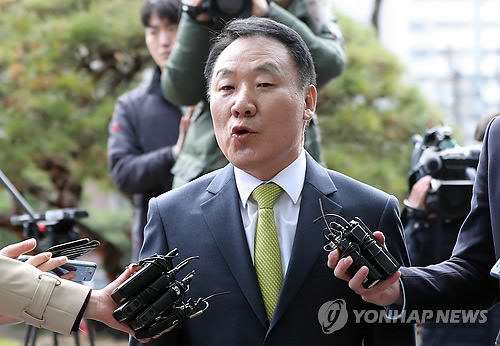 검찰, '강원랜드 채용청탁' 염동열 의원 15시간 고강도 조사