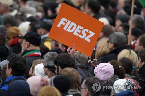 헝가리 여당 총선 압승… 반난민·반EU 오르반 총리 4선 성공