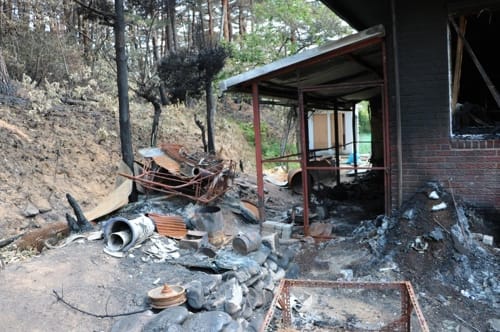 산불로 인한 주택 피해, 주변 정리로 막을 수 있다