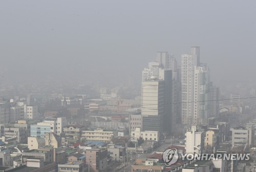 미세먼지가 바꾼 학교 풍경… 심한 날 야외수업 실종