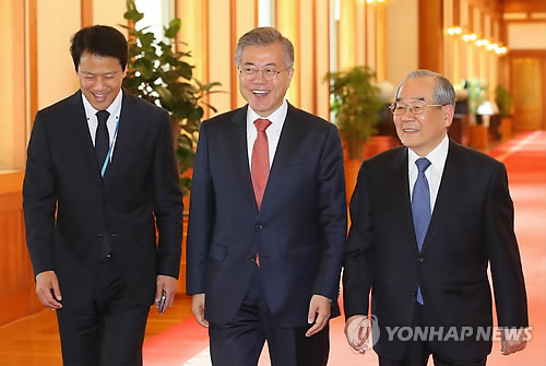 문 대통령 "비핵화 북미합의 이행돼야 남북관계 풀 수 있어"