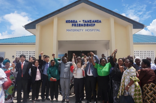 한국, 탄자니아에 최대규모 모자보건병원 지어줬다… 435만달러 투입