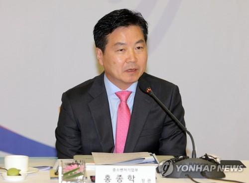 홍종학 "청년 실업문제 5년간 어려울 것… 일자리에 총력대응"