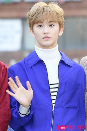 [TEN PHOTO] NCT127 마크 &#39;똘망 똘망 눈빛&#39;