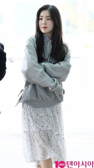 [TEN PHOTO]레드벨벳 아이린 &#39;여신미모 뽐내며 출국&#39;