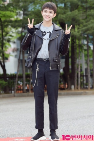 [TEN PHOTO] 사무엘 &#39;누나 팬심 강타&#39;