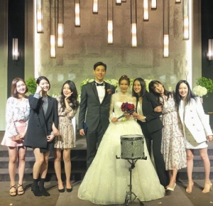 리지·이주연·레이나·유소영, 정아♥정창영 결혼 축하...애프터스쿨 &#39;의리&#39;