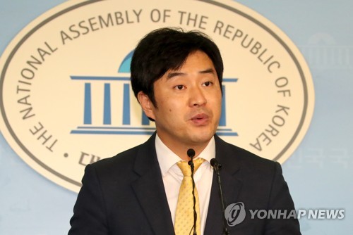 정의당 "박근혜, 역사의 대죄인…징역 24년 턱없이 부족"