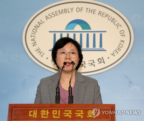 민주 "출당시킬 땐 언제고"… 홍준표 '박근혜 공주' 발언 비판