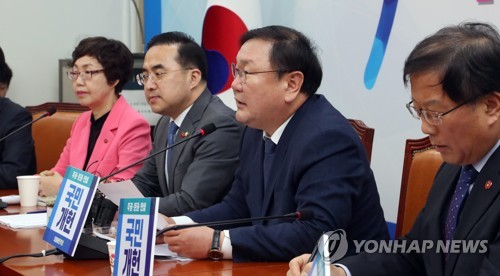 민주 "한국당 습관적 보이콧"…4월 국회 파행에 야당 맹공