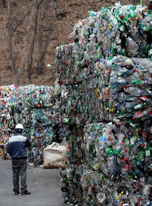 환경부 '기업 재활용 분담금' 증액 추진 놓고 논란 점화