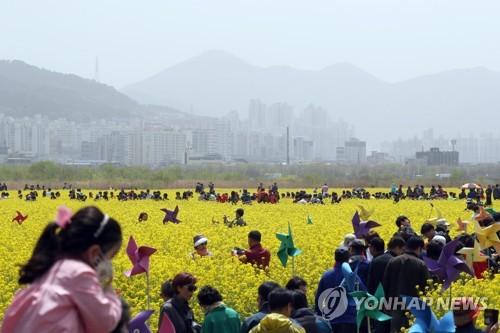 황사 탓에 미세먼지로 전국 '끙끙' … 제주·광주 '매우 나쁨'