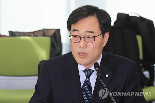선관위, 김기식 셀프후원 의혹 "위법"…金 금감원장직 사퇴할 듯