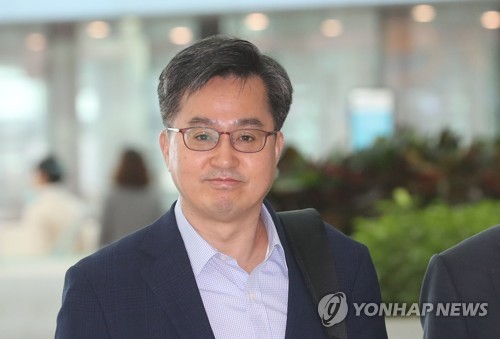 김동연 "외환시장 개입공개 점진적으로 연착륙… 독자적 결정"