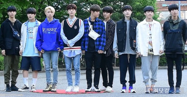 [HK영상] 스트레이 키즈, 오늘이 마지막 출근길…'다음 앨범에 다시 만나요~'