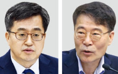 김동연 "고용·임금에 영향" vs 장하성 "고용감소 없었다"