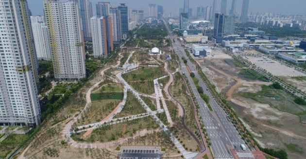 송도국제도시에 새롭게 들어선 '문화공원 2지구' 공원 전경. 인천경제청 제공