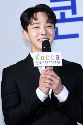 [포토] 하이라이트 이기광, '한국 콘텐츠를 대표해~'