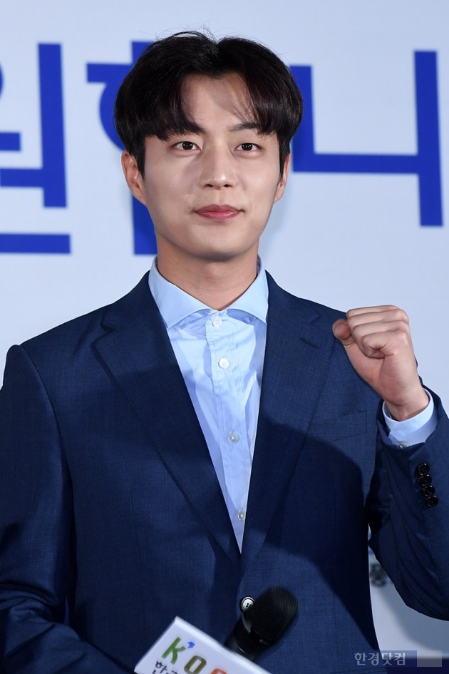 [포토] 하이라이트 윤두준, '내가 바로 리더'