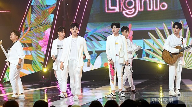 [포토] 더 이스트라이트, '귀여운 꽃소년들'