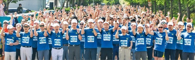 ‘아이언맨’ 총출동… 철강사랑 마라톤