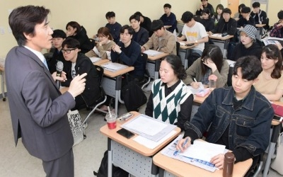  "기업, 임금, 청년일자리… 한경 기자 덕에 경제를 보는 눈 생겼어요"