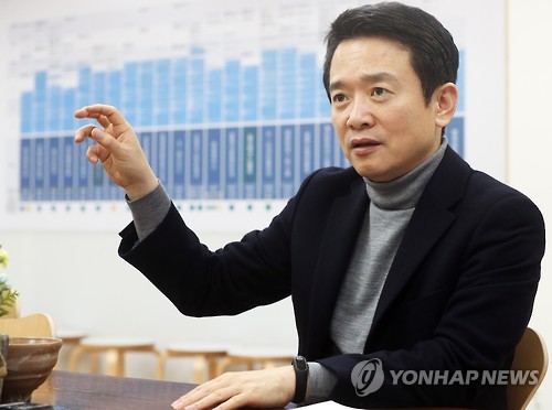 남경필, 홍준표 비판 가세… "선거 슬로건도 바꿔야"