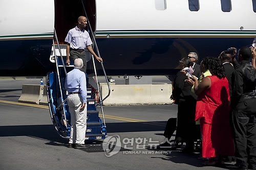 北 억류 미국인 3명 '귀환 루트'는… 전용기편 日거쳐 미국行