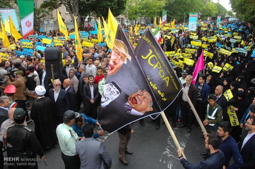 이란, '핵합의 유지' 외교전… "산업적 수준 우라늄농축 준비"