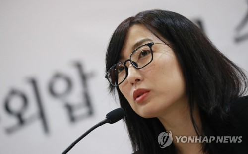 '문 총장 수사외압 의혹' 검찰 내부 격론… 당혹 속 논쟁 가열