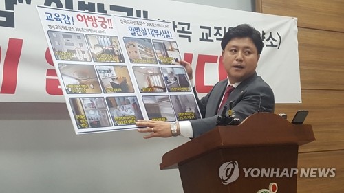 후보사퇴·공천번복·탈당…D-28 충북 선거판 여전히 요동