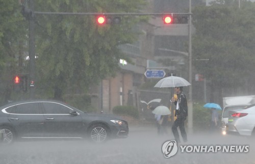 경기지역 호우주의보 14개 시·군으로 확대… 포천 135㎜