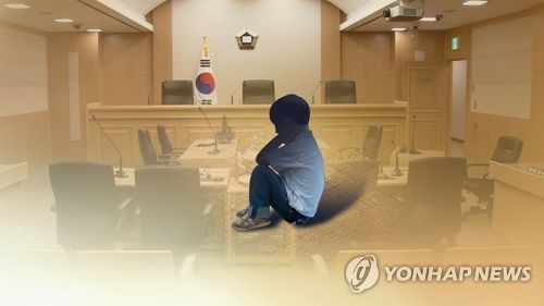 초등생 고속도 휴게소 방치 혐의 교사 벌금 800만원