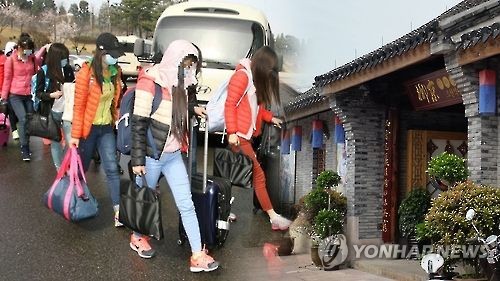 '정색한' 북한, 전방위 대남압박… 한미훈련·태영호·탈북종업원 등