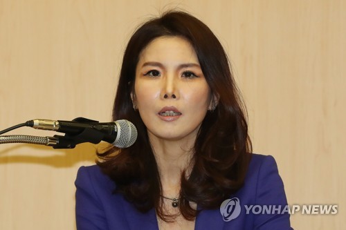 강은경 서울시향 대표 "음악감독 후보군 6명… 연내 선임"