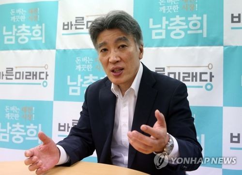 한국당 박성효 대전시장 후보, 남충희 후보에 단일화 제안