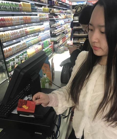 중국 소비자 3분의 1 "외제 車·화장품 사겠다"