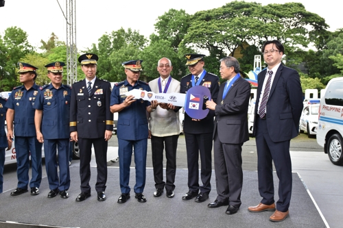 한국, 필리핀에 순찰차량 130대 지원… 두테르테 "감사하다"