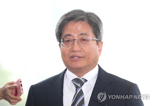 김명수 대법원장, 재판거래 파문 대국민 사과… "형사조치 검토"