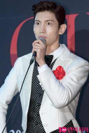 [TEN PHOTO] 동방신기 최강창민 &#39;부리부리한 눈빛&#39;