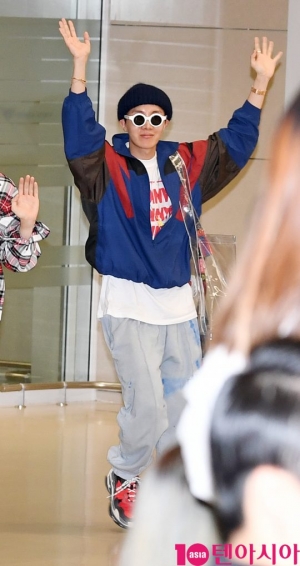 [TEN PHOTO]방탄소년단 제이홉 &#39;드디어 한국에 왔어요&#39;