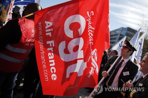 파업 석달 에어프랑스, CEO 사퇴로 임시지도부 구성