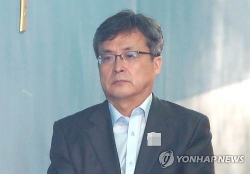 '댓글수사 방해' 김진홍 전 심리전단장 구속기간 만료 석방