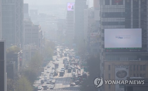 숨 막히는 하루… 중국발 황사에 전국 미세먼지 '나쁨'