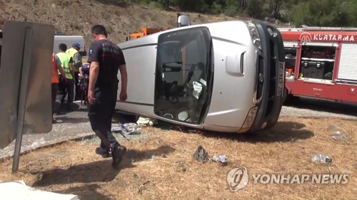 터키 한국인 교통사고, 부부동반 여행서 아내 4명 '참변'